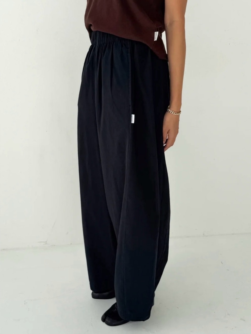 Le Bon Shoppe Parachute Pant (Black) - Picture 3 of 10